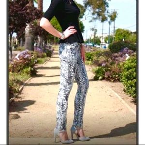 BLOGGER FAVORITE!!David Kahn leopard skinny jean